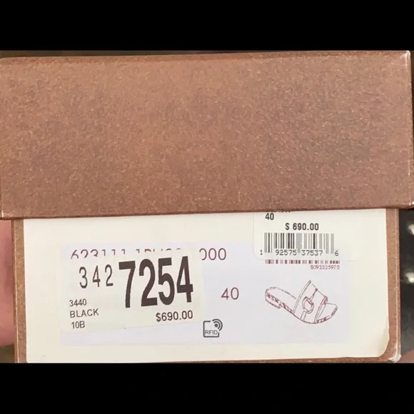 Gucci Black Sandals with Gold Accents - Picture 4 of 9